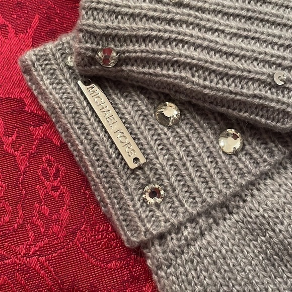 Brand New Michael Kors Embellished Cuff Heather Gray Touchscreen Rhinestones - Picture 10 of 12